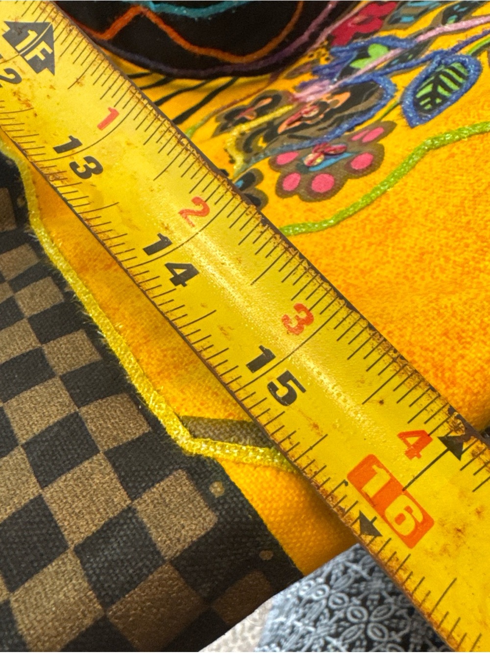 Laurel Burch Cat Yellow Floral Appliqué Travel Tote with feet - Picture 14 of 16